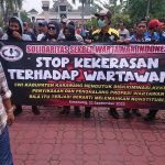 Ribuan Wartawan Tuntut Bupati Karawang Nonaktifkan Oknum Pejabat Keji dan Biadab